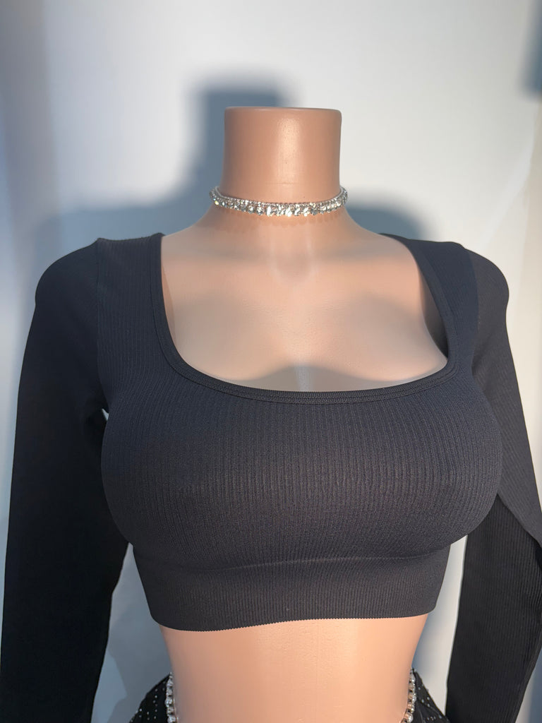 BLACK LONG SLEEVE TOP
