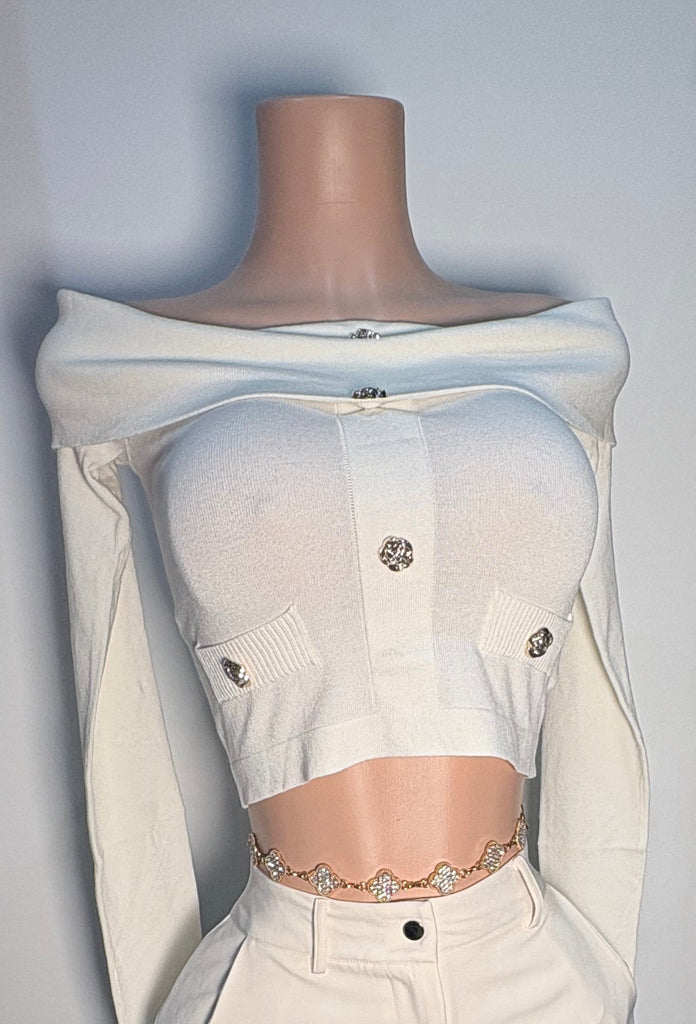 WHITE OFF SHOULDER TOP